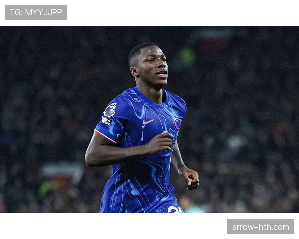 凯塞多展现卓越中场覆盖力,助力球队防守稳固与进攻提速 凯塞多展现卓越中场覆盖力,助力球队防守稳固与进攻提速