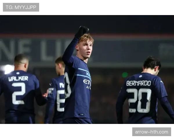 切尔西与曼城青训天才对比：帕尔默与福登的战术角色与进攻效率差异在哪